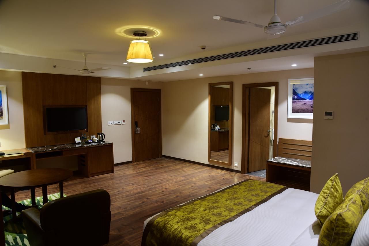 Lemon Tree Hotel Siliguri Exterior foto