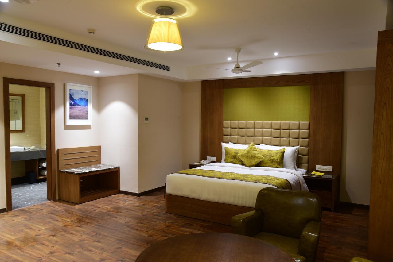 Lemon Tree Hotel Siliguri Exterior foto
